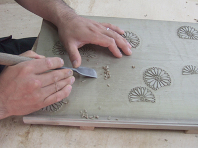 Pictures of carving woodblocks